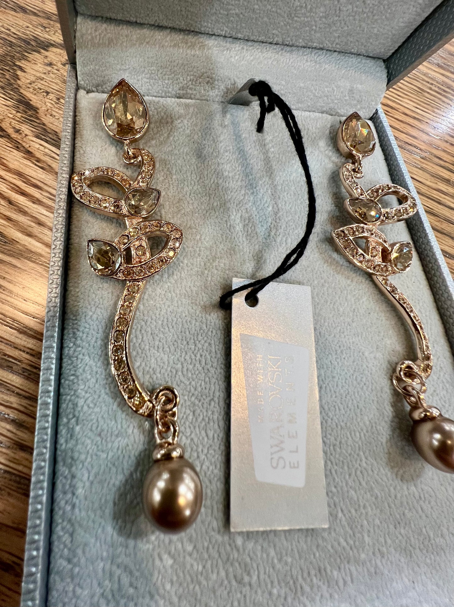 MM Crystal earring set